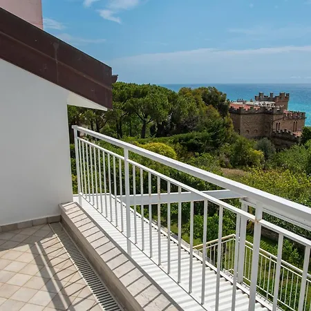 Magnificent וילה סנרמו